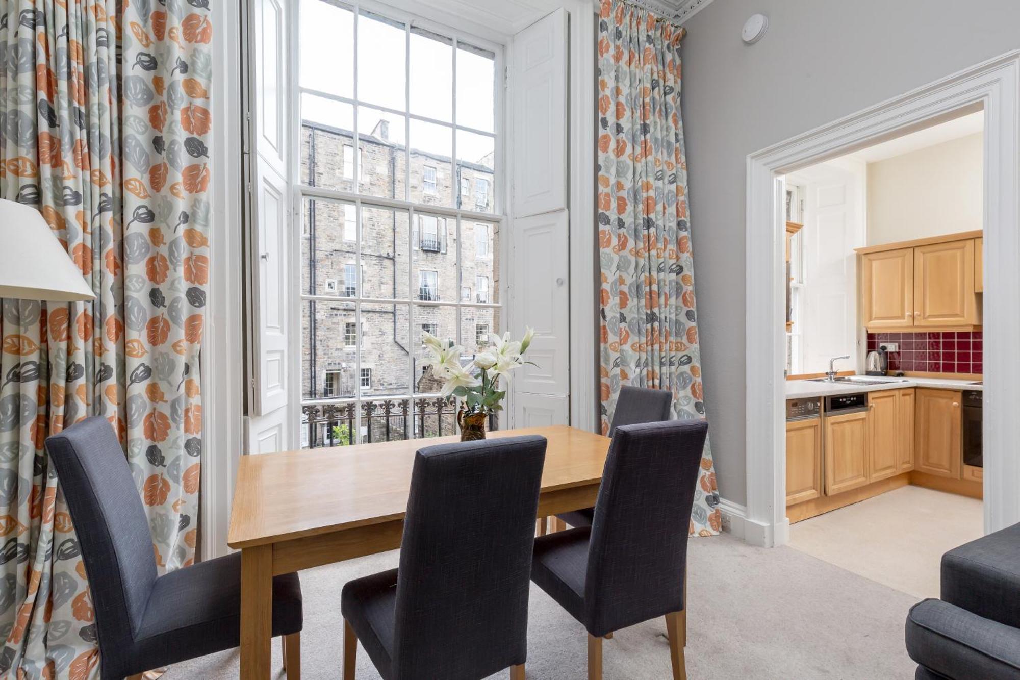 Light And Spacious 2 Bedroom Flat In Heart Of إدنبرة المظهر الخارجي الصورة
